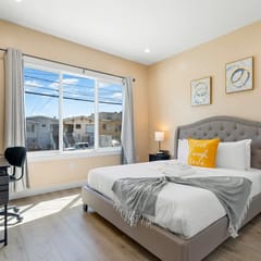 Modern 2Bed 2Bath w/ parking in Excelsior District
