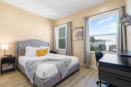 Modern 2Bed 2Bath w/ parking in Excelsior District - Image 2