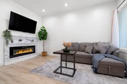 Modern 2Bed 2Bath w/ parking in Excelsior District - Image 3