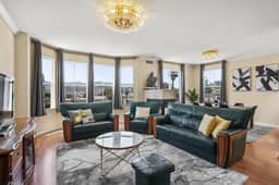 Stunning Spacious 4BR House in Silver Terrace - Image 2