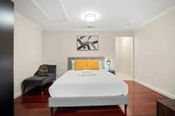 Cozy Private Studio with Full Bath near Westlake • Walk to Shops • Near SF - Image 4