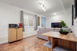 Modern 1BR Suite w/ Private Entry • Near SFSU, Park & Transit - Image 2