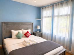 NEW Spacious & Cozy Home | 3BD/2BA Near SF - Image 3