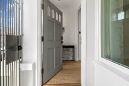 Modern 2BR/2BA w/ Parking in Excelsior Long Stays - Image 3