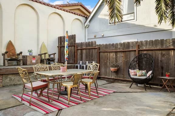 Beach Block 2BR Retreat w/ Palm Courtyard • Walk to Ocean • Near SF - Image 3