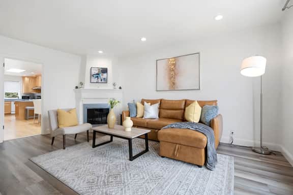 Stunning 2BR w/ 1BA Home near BART - Image 2
