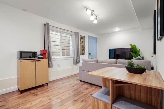Modern 1BR Suite w/ Private Entry • Near SFSU, Park & Transit - Image 2