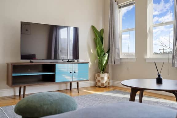 Private Room with Queen bed SF - Image 5