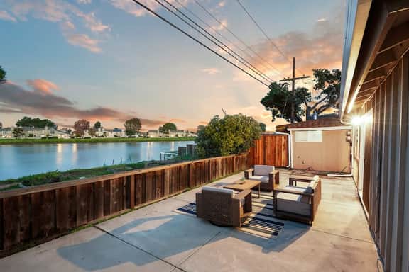 Lakefront 3Beds/1.5Bath Retreat w/ Water Views • Walk to Shops • Near SF - Image 2
