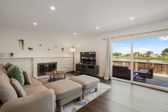 Lakefront 3Beds/1.5Bath Retreat w/ Water Views • Walk to Shops • Near SF - Image 1