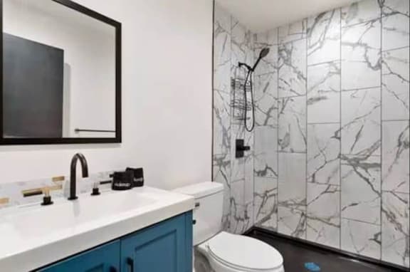 Blue&Gold Art Deco 2BR1BA Loft close to Genentech - Image 1
